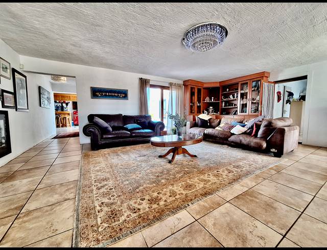 100,000M² FARM FOR SALE IN YZERFONTEIN RURAL